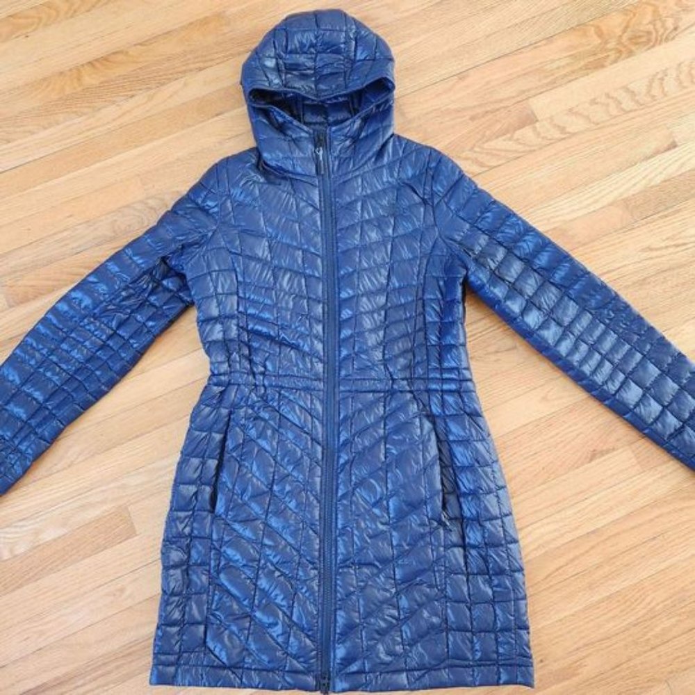 TNF Thermoball parka - Women's size Medium